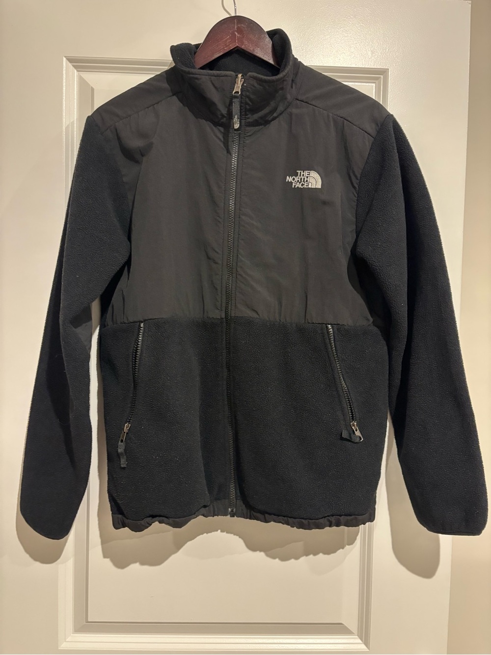 The North Face Black Boys Lightweight Fleece Jacket